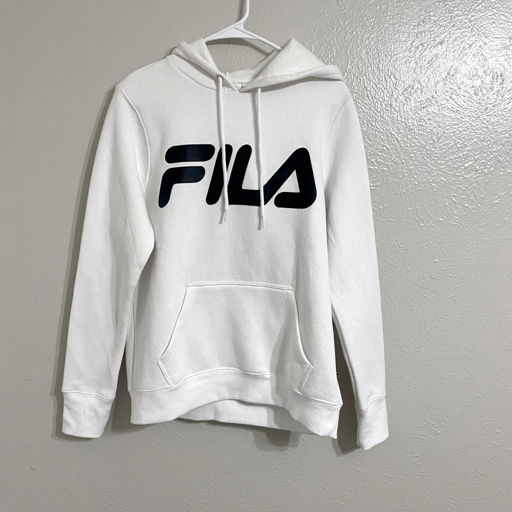 🤍 White Fila hoodie
